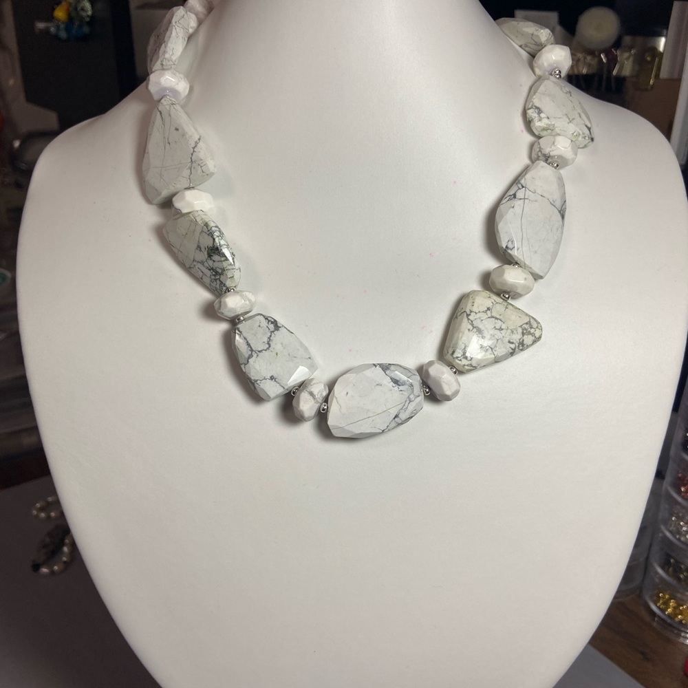 Elegant White Howlite Necklace